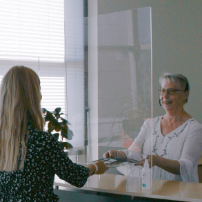 Plexiglas diskafskrmning 60x90 cm