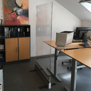 Plexiglas gulvafsk�rmning - 180x100 cm